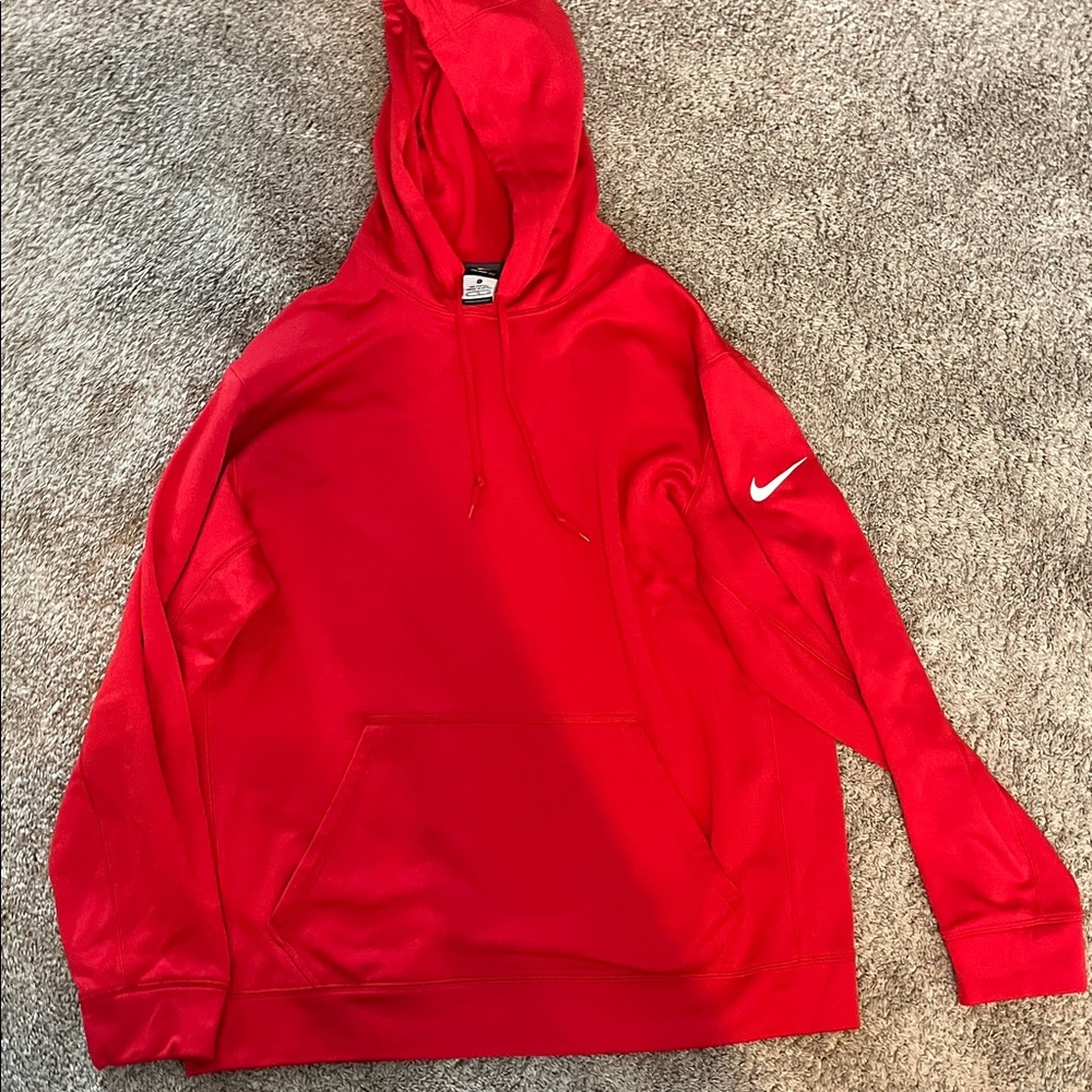Nike Men's Red Therma Fit Hoodie Sweater